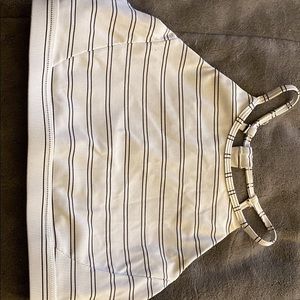 Size M born primitive sports bra